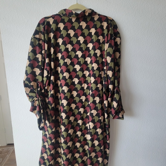 Geometric Patterned Button-Up Dress - Picture 3 of 7